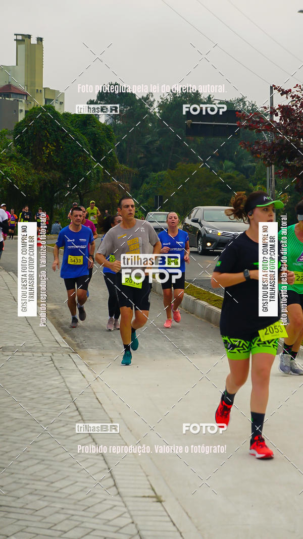 Buy your photos of the eventMeia Maratona de Blumenau on Fotop