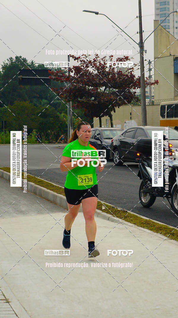 Buy your photos of the eventMeia Maratona de Blumenau on Fotop