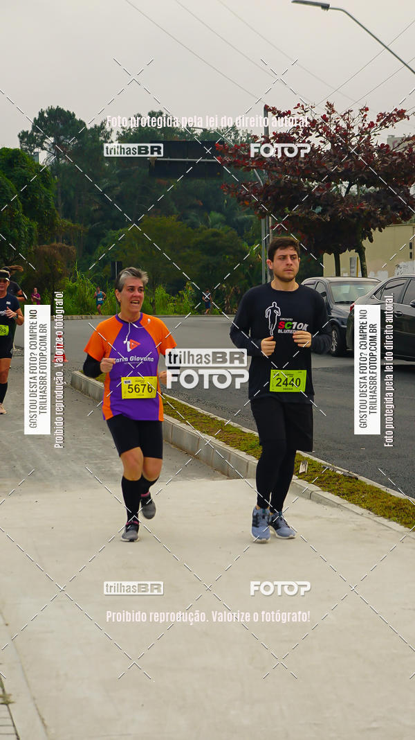 Buy your photos of the eventMeia Maratona de Blumenau on Fotop