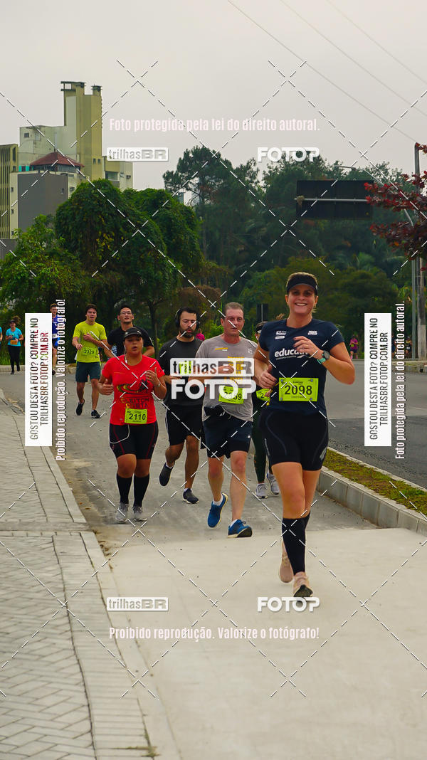 Buy your photos of the eventMeia Maratona de Blumenau on Fotop