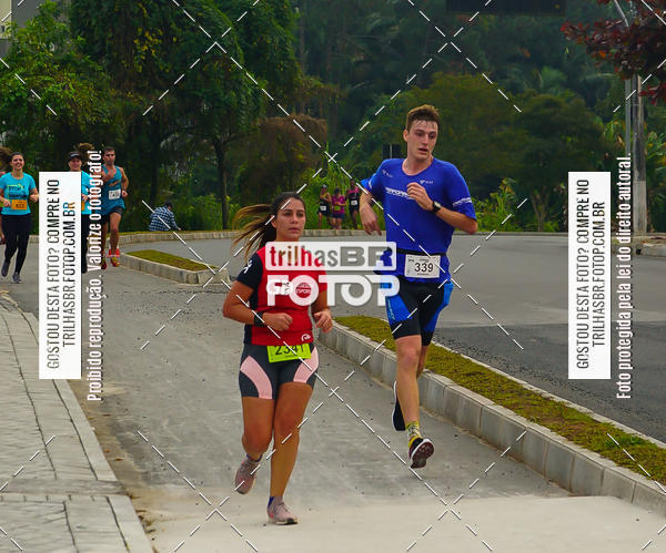 Buy your photos of the eventMeia Maratona de Blumenau on Fotop