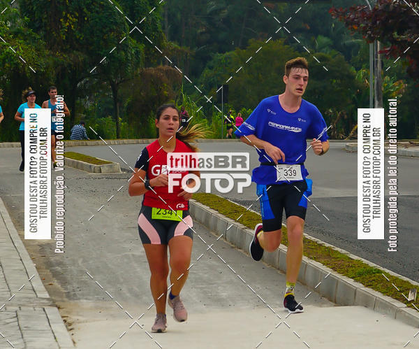 Buy your photos of the eventMeia Maratona de Blumenau on Fotop