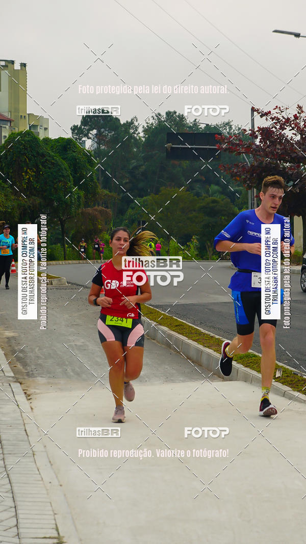 Buy your photos of the eventMeia Maratona de Blumenau on Fotop