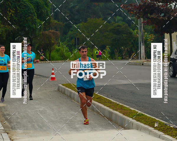 Buy your photos of the eventMeia Maratona de Blumenau on Fotop