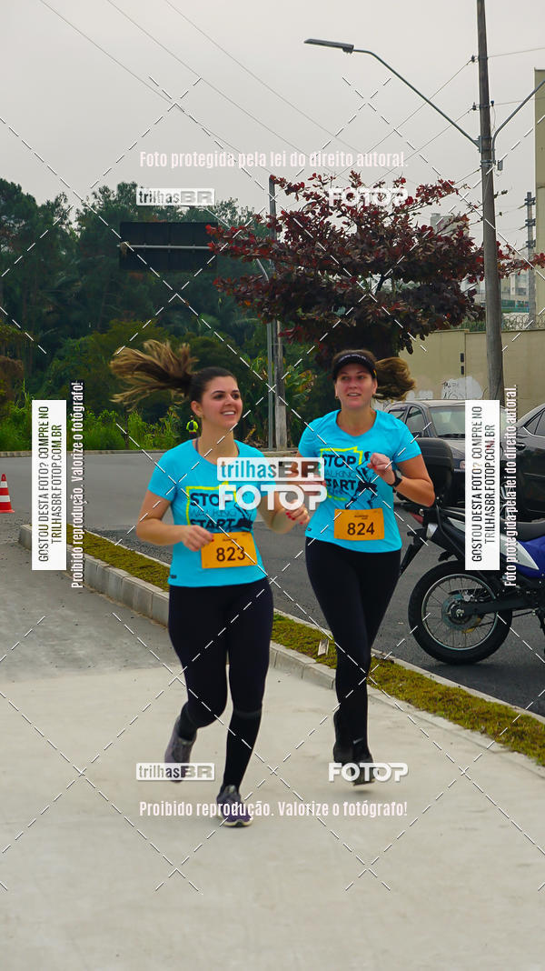 Buy your photos of the eventMeia Maratona de Blumenau on Fotop