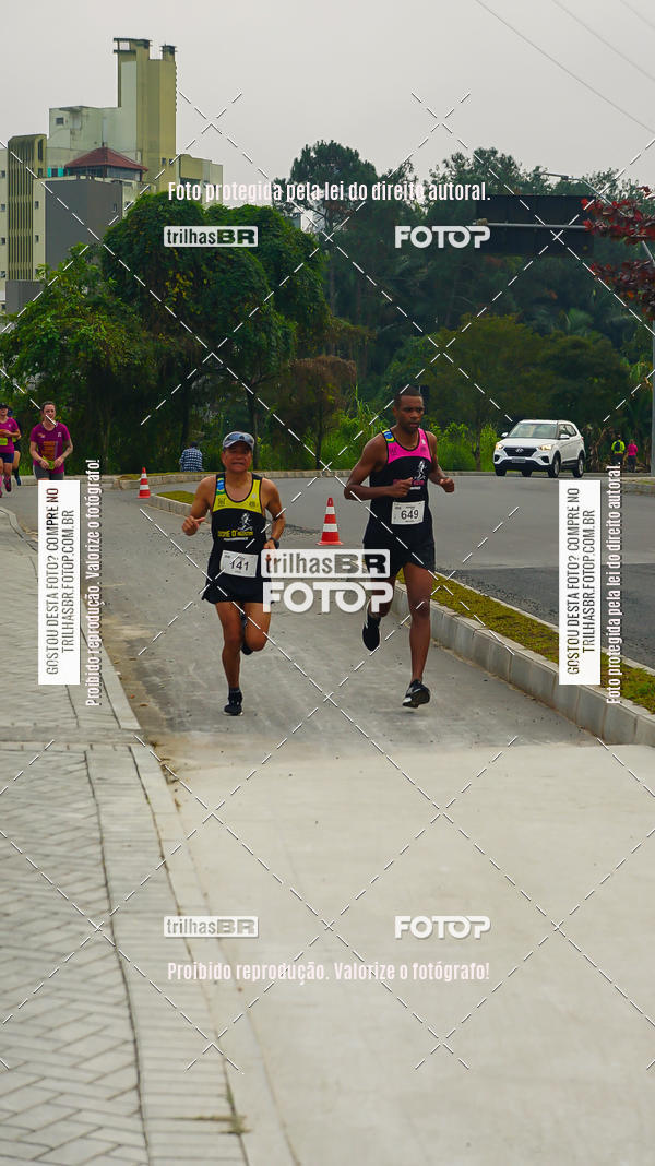 Buy your photos of the eventMeia Maratona de Blumenau on Fotop
