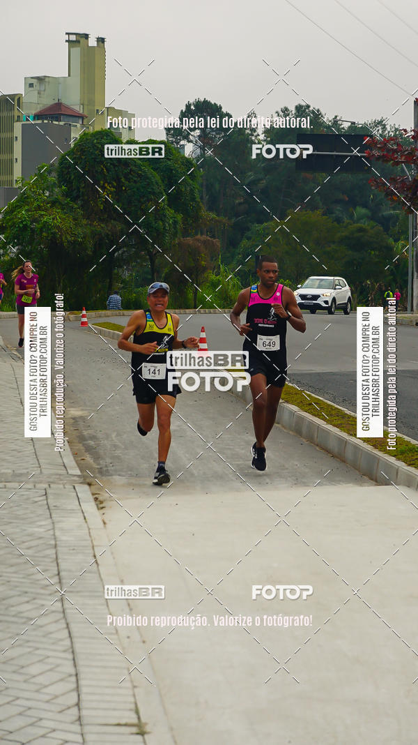 Buy your photos of the eventMeia Maratona de Blumenau on Fotop