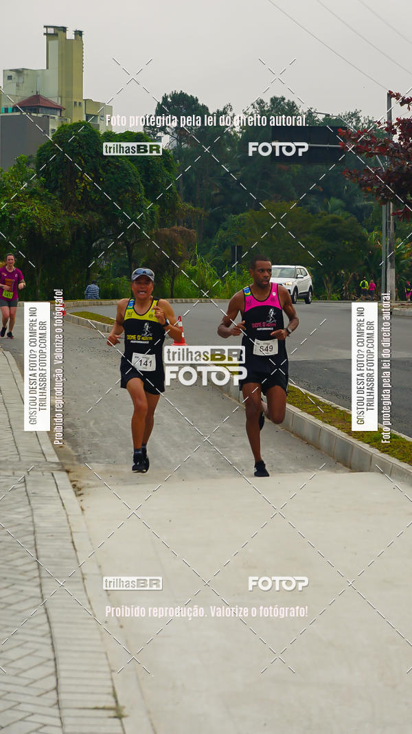Buy your photos of the eventMeia Maratona de Blumenau on Fotop