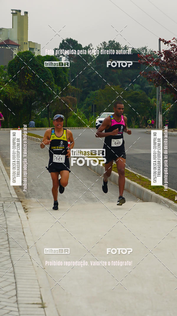 Buy your photos of the eventMeia Maratona de Blumenau on Fotop
