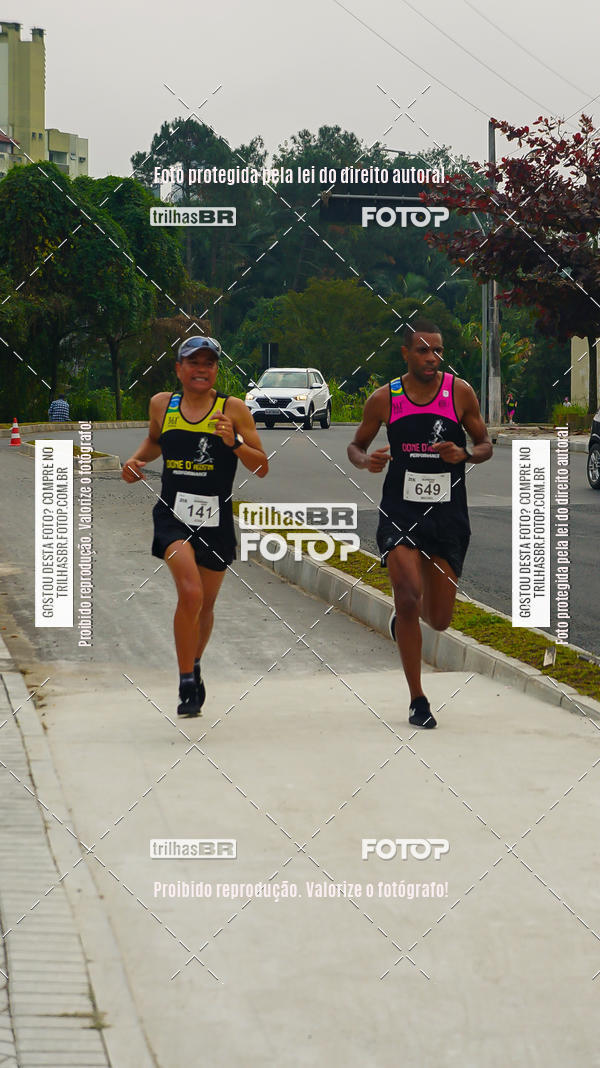 Buy your photos of the eventMeia Maratona de Blumenau on Fotop