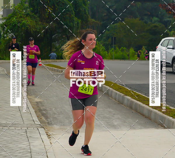 Buy your photos of the eventMeia Maratona de Blumenau on Fotop