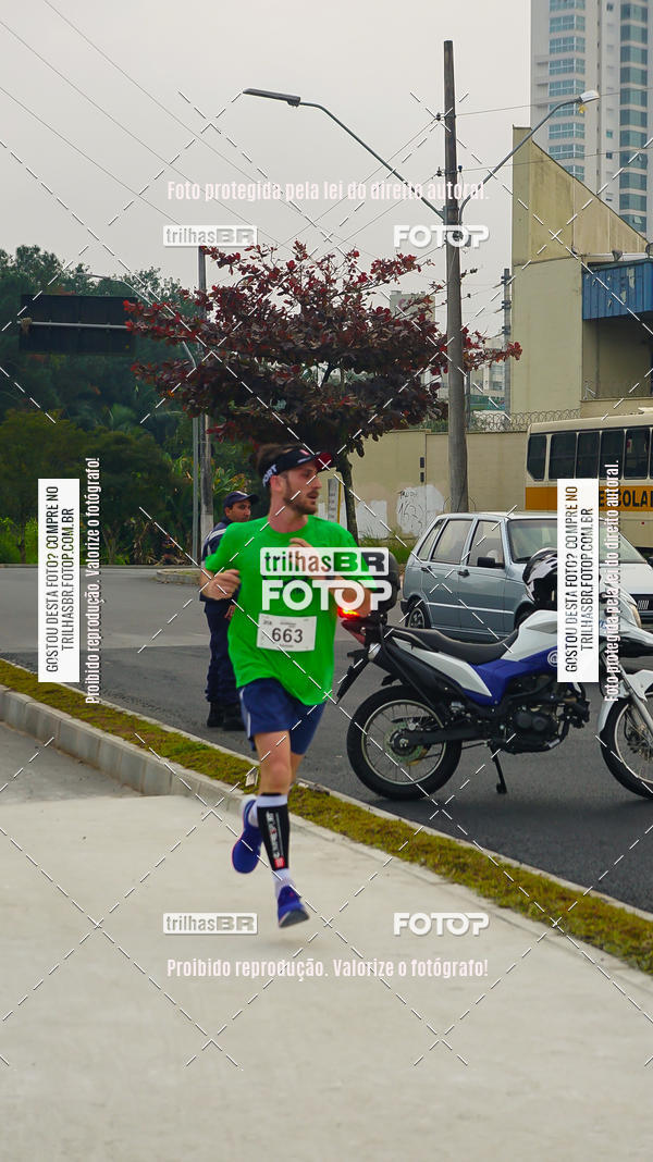 Buy your photos of the eventMeia Maratona de Blumenau on Fotop