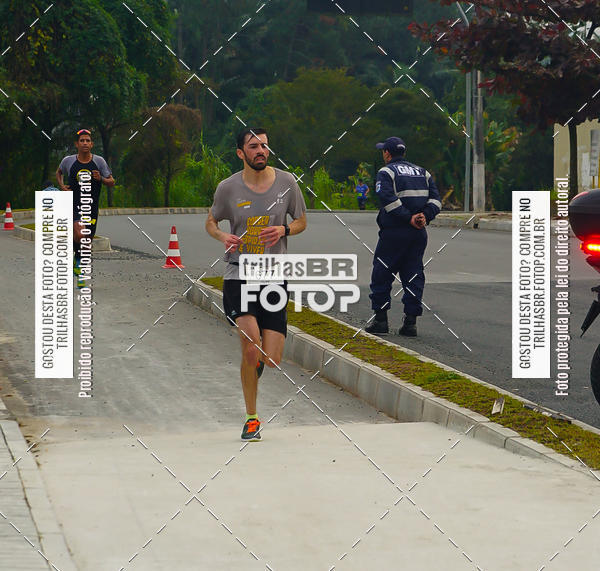 Buy your photos of the eventMeia Maratona de Blumenau on Fotop
