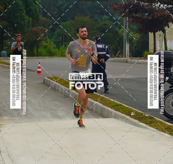 Buy your photos of the eventMeia Maratona de Blumenau on Fotop
