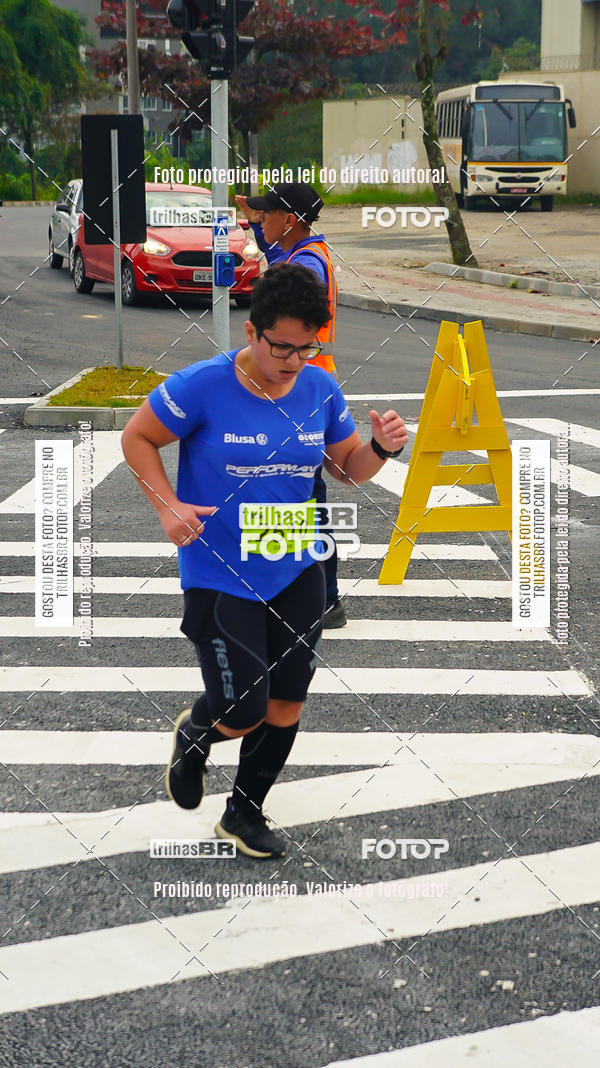 Buy your photos of the eventMeia Maratona de Blumenau on Fotop