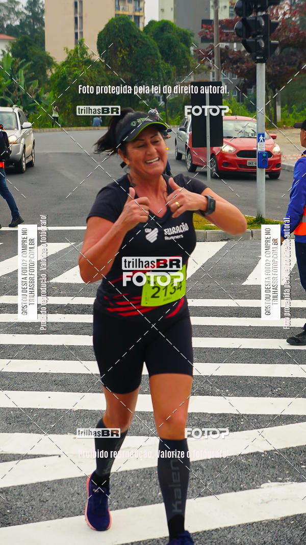 Buy your photos of the eventMeia Maratona de Blumenau on Fotop