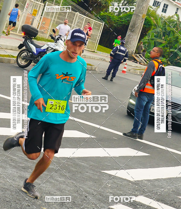 Buy your photos of the eventMeia Maratona de Blumenau on Fotop