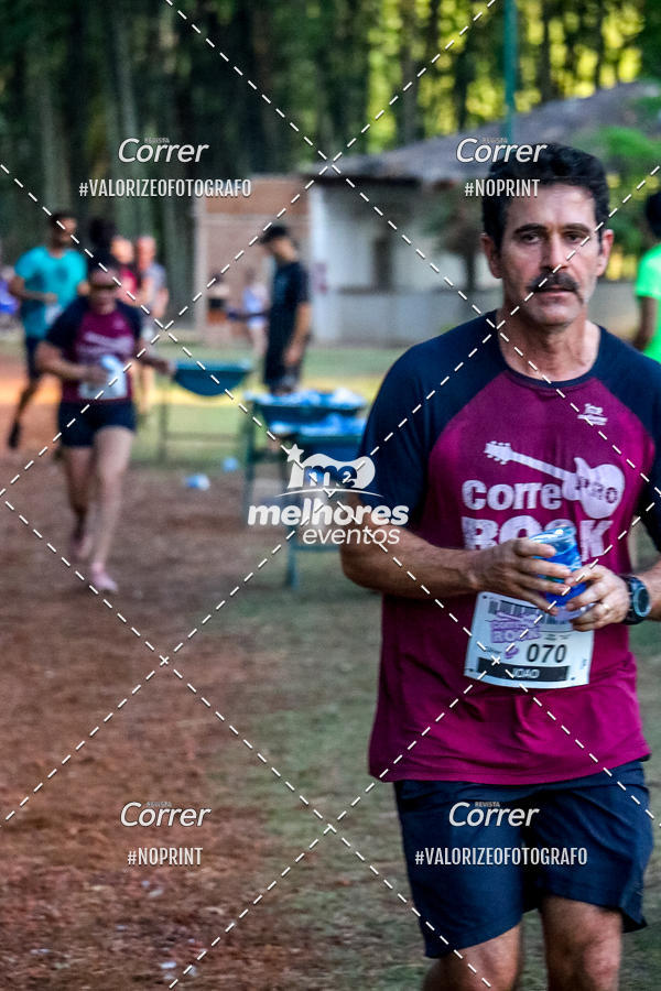 Buy your photos of the eventCorre pro Rock 2019 on Fotop
