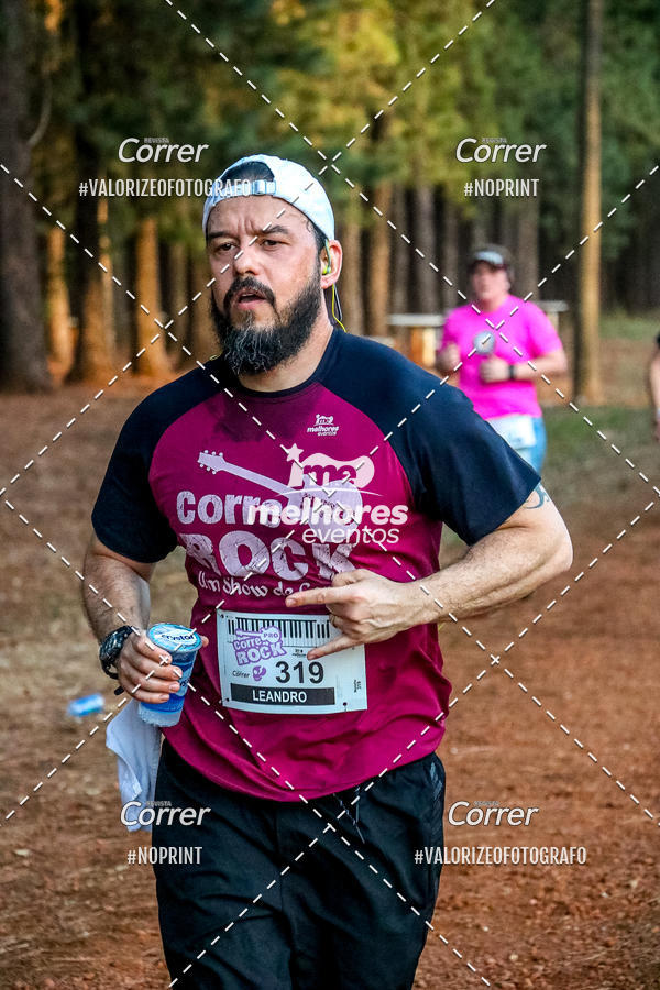 Buy your photos of the eventCorre pro Rock 2019 on Fotop