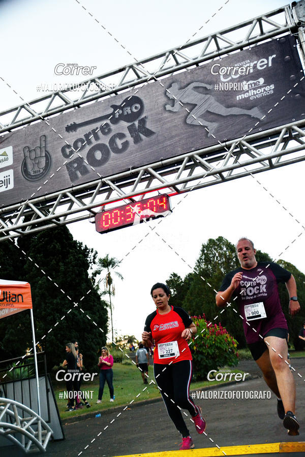 Buy your photos of the eventCorre pro Rock 2019 on Fotop