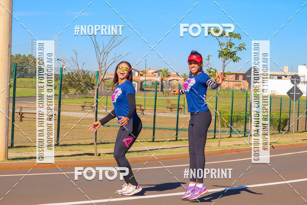 Buy your photos of the eventTreino Lets Run Girls - Limeira on Fotop