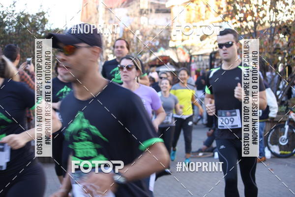 Buy your photos of the eventBeer Run - Campos do Jordo on Fotop