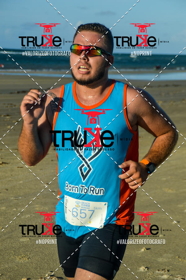 Buy your photos of the eventBeach run Brasil Munda� on Fotop