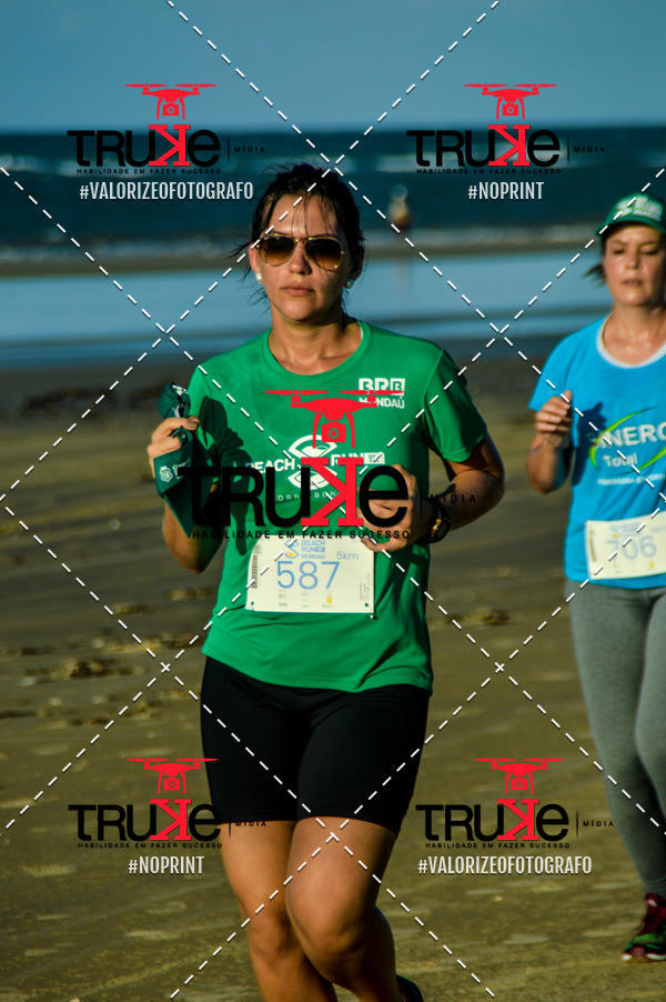 Buy your photos of the eventBeach run Brasil Munda� on Fotop