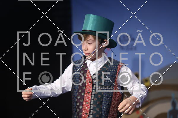 Achetez vos photos de l'vnementTots & Teens June 2019 Presentation sur Fotop