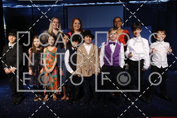 Achetez vos photos de l'vnementTots & Teens June 2019 Presentation sur Fotop