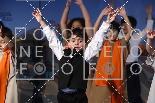 Buy your photos of the eventTots & Teens June 2019 Presentation on Fotop