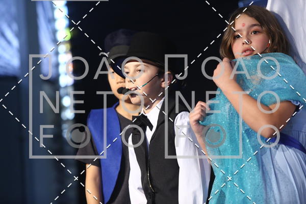 Buy your photos of the eventTots & Teens June 2019 Presentation on Fotop
