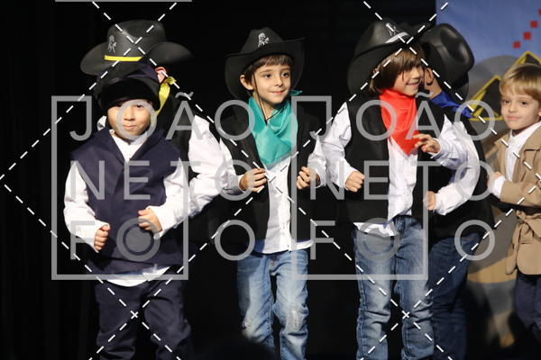 Achetez vos photos de l'vnementTots & Teens June 2019 Presentation sur Fotop