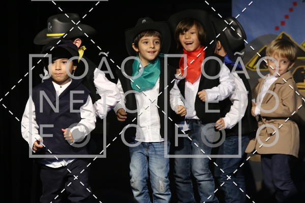 Achetez vos photos de l'vnementTots & Teens June 2019 Presentation sur Fotop