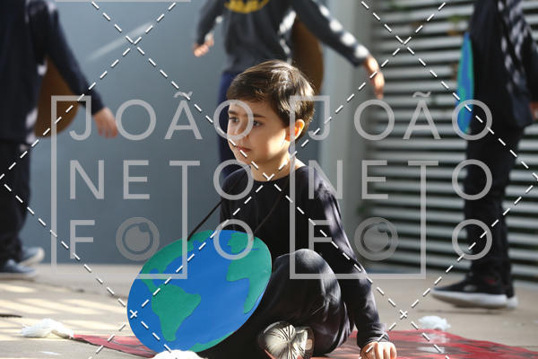 Achetez vos photos de l'vnementTots & Teens June 2019 Presentation sur Fotop