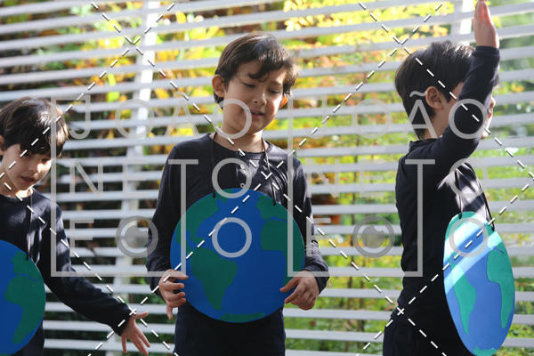 Achetez vos photos de l'vnementTots & Teens June 2019 Presentation sur Fotop