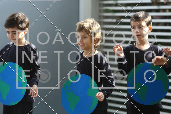 Buy your photos of the eventTots & Teens June 2019 Presentation on Fotop