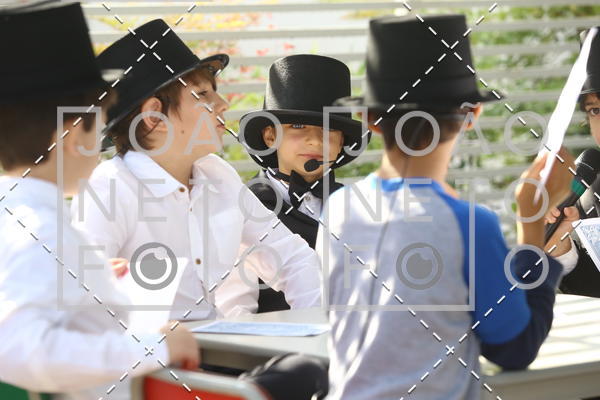 Buy your photos of the eventTots & Teens June 2019 Presentation on Fotop