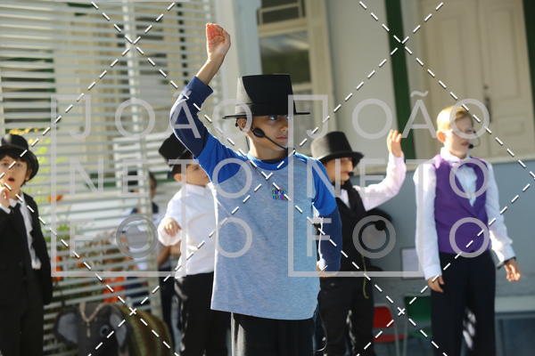 Buy your photos of the eventTots & Teens June 2019 Presentation on Fotop