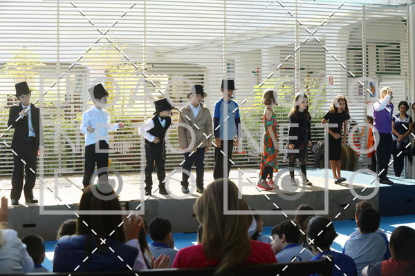 Buy your photos of the eventTots & Teens June 2019 Presentation on Fotop