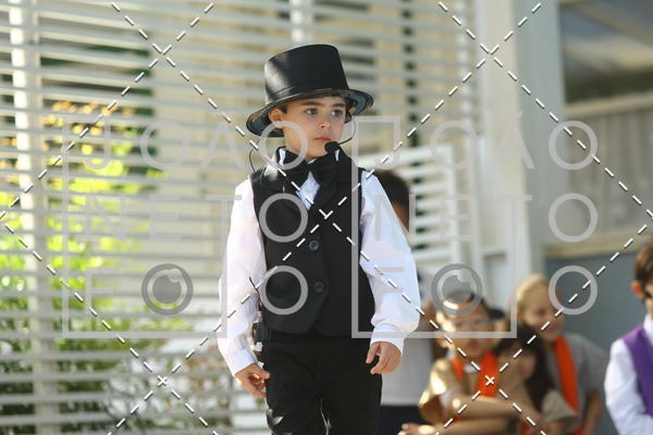 Buy your photos of the eventTots & Teens June 2019 Presentation on Fotop