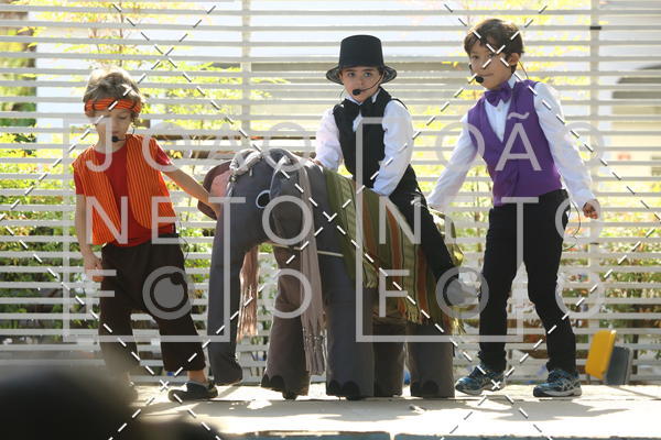 Buy your photos of the eventTots & Teens June 2019 Presentation on Fotop