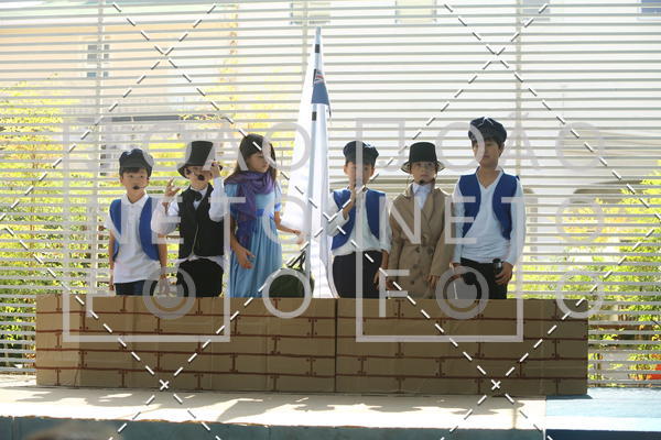 Buy your photos of the eventTots & Teens June 2019 Presentation on Fotop