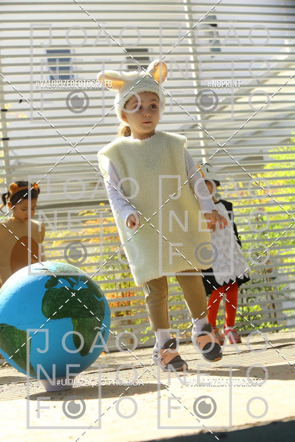 Buy your photos of the eventTots & Teens June 2019 Presentation on Fotop