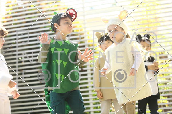 Buy your photos of the eventTots & Teens June 2019 Presentation on Fotop