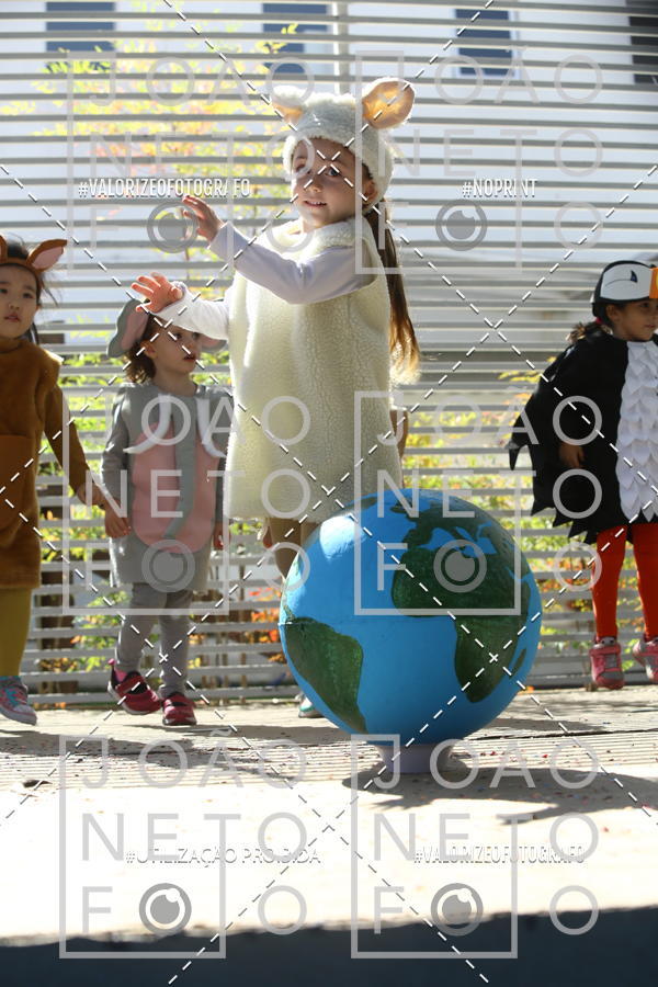 Buy your photos of the eventTots & Teens June 2019 Presentation on Fotop