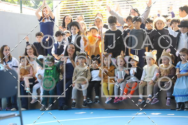 Buy your photos of the eventTots & Teens June 2019 Presentation on Fotop