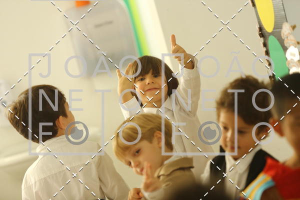 Buy your photos of the eventTots & Teens June 2019 Presentation on Fotop