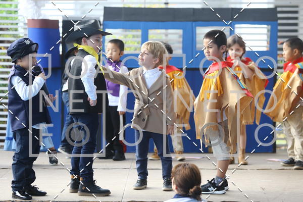 Achetez vos photos de l'vnementTots & Teens June 2019 Presentation sur Fotop
