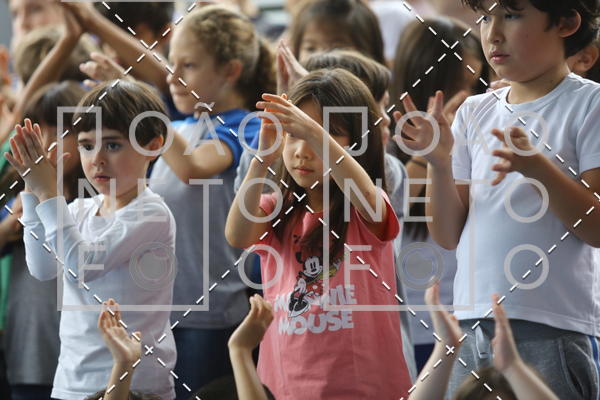 Achetez vos photos de l'vnementTots & Teens June 2019 Presentation sur Fotop